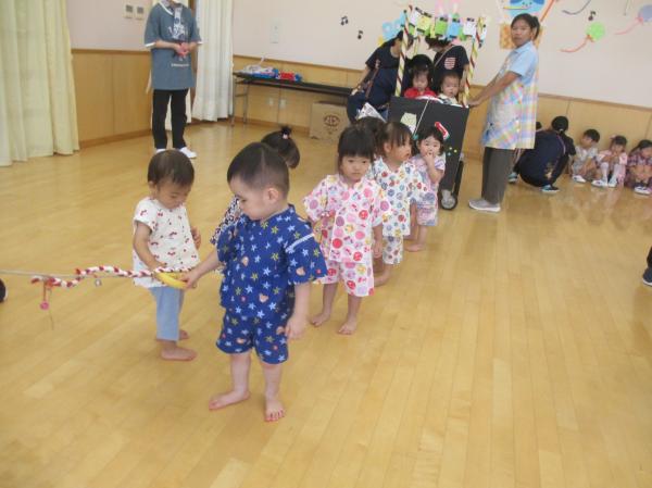 ひよこさんも上手に山車を引いてるね✨