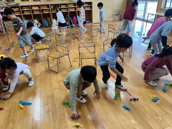 「パープル!」紫色のキャンディを探せ〜🤗✨