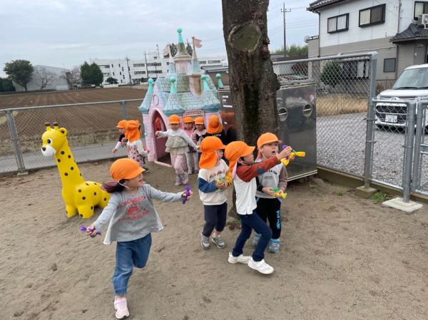 あっちも探してみよう!