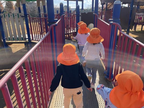 今度はあっちに行こう!!