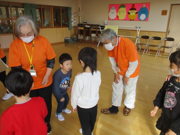 初めにじゃんけん列車をして楽しんだよ!