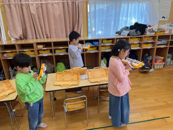 みんなで気持ちを合わせて演奏します😊