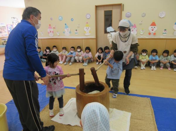 年長 もちつき