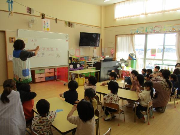 手洗いの仕方を教えてもらいました。