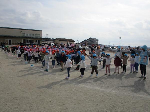 みんなで体操です!