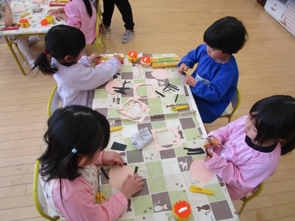 年中さんの製作の様子です