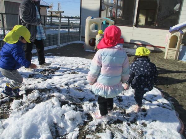 「雪、ふわふわだね😍⛄💓」