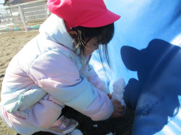 「雪だるまつくろ〜⛄🎵」