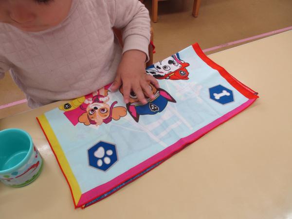 楽しみにしている給食🎵ランチョンマットを広げたら…