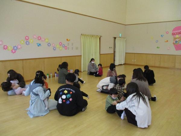 年少組 触れ合い遊び