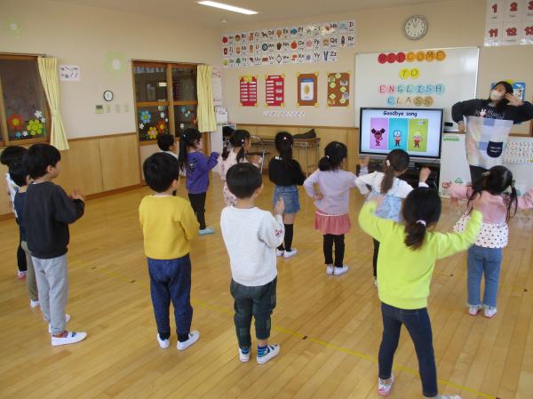 今日から新しい歌が始まったよ♬