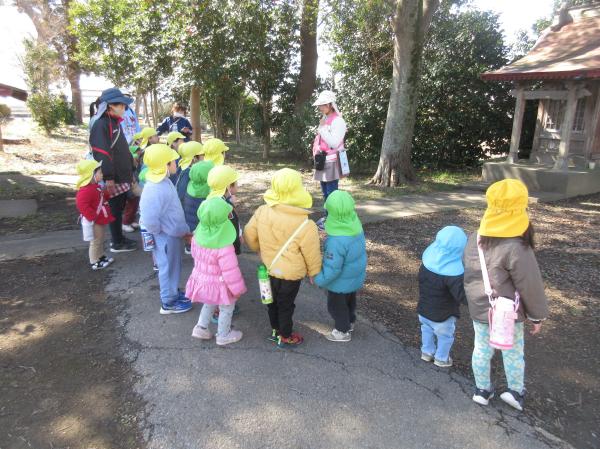 神社に到着💨何して遊ぼうかな?😁🎶