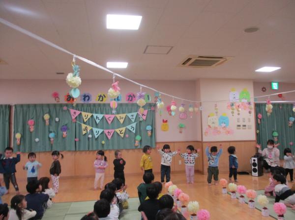 ひよこ組は「バナナくん体操🍌」を踊ったよ♬