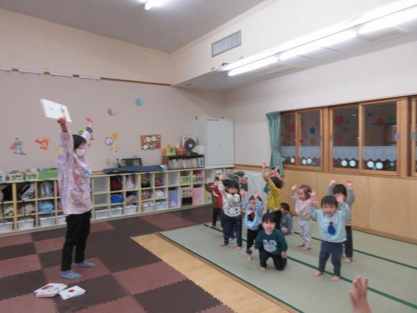 だるまさんと「うーん、ぱっ」