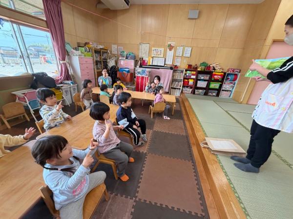 『キャベツの中から』の絵本を見たよ📗