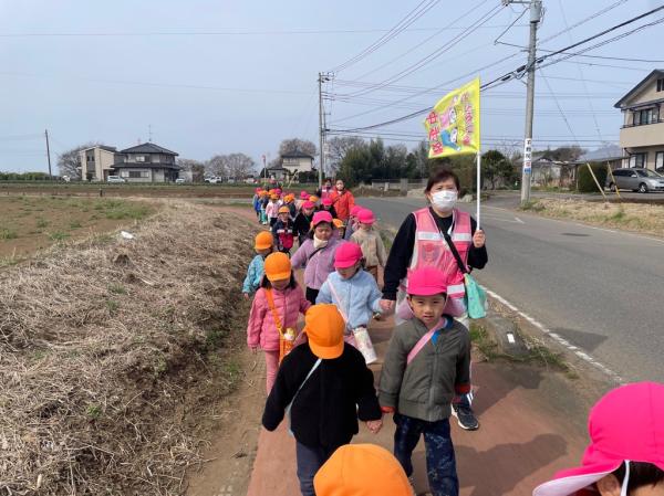 散歩にレッツゴー!!