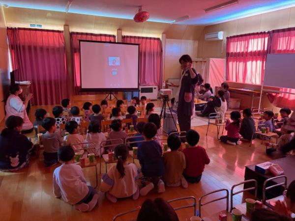 映画館ごっこスタート!!