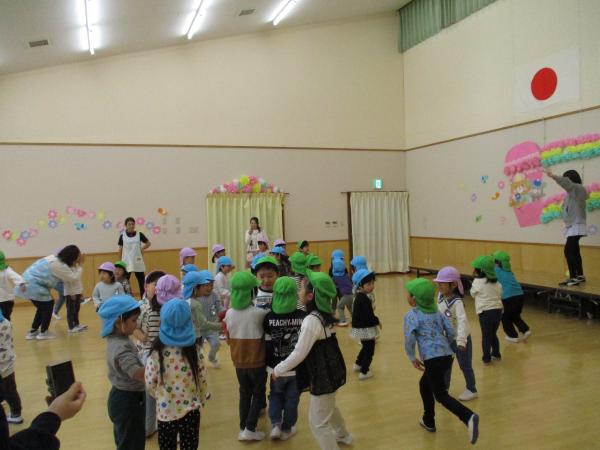 「集まれ、集まれ~!」