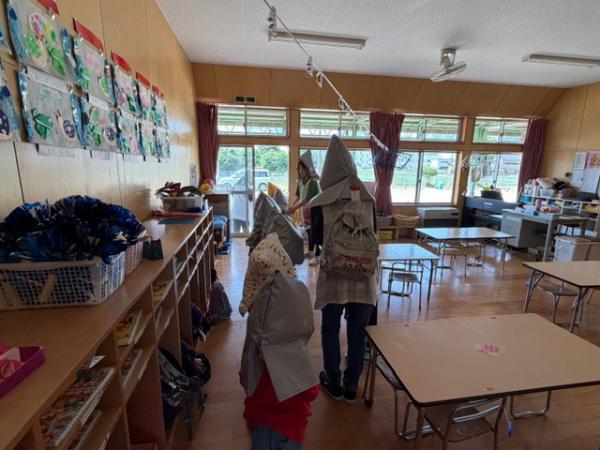 🐰🐼🐘は防災頭巾をかぶって避難します