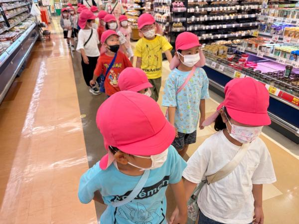 ちょっとドキドキしている子どもたち💕
