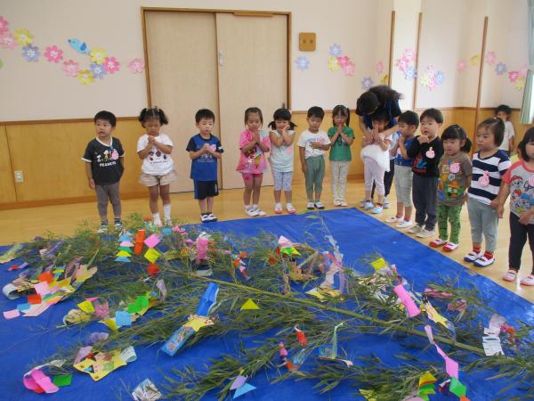 笹飾り付け