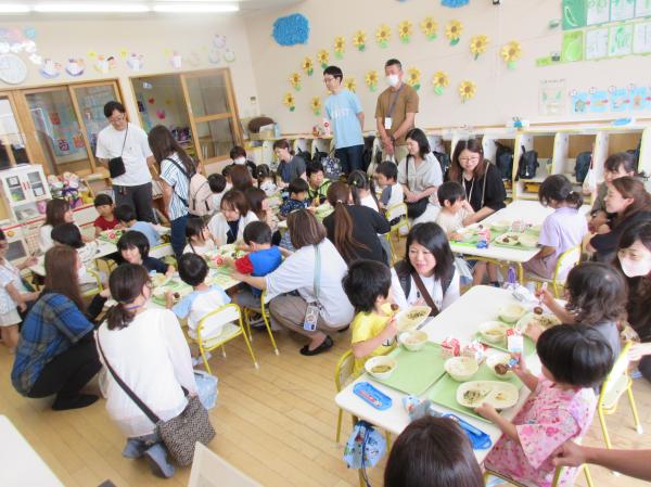 給食の様子🍙