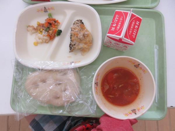 本日の給食🍴