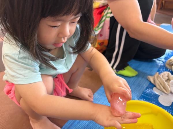冷たくて気持ちいいな〜♪
