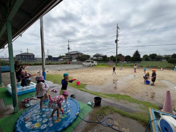 今日は全クラス水遊びを楽しみました🐬