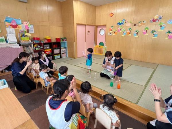 🐰🐼🐘のお祭りコーナーの時間、🐿ではマジックショー♪