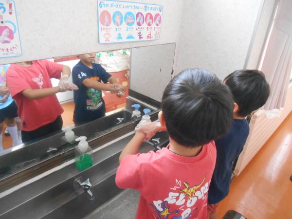 給食前⭐丁寧に手洗い✨