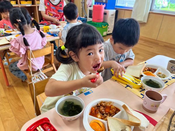 ぜーんぶ、食べるよ!
