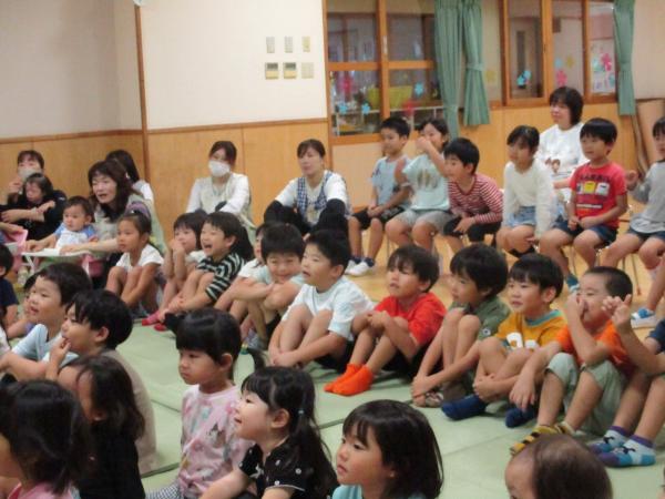 よーく話を聞いている子どもたち😆