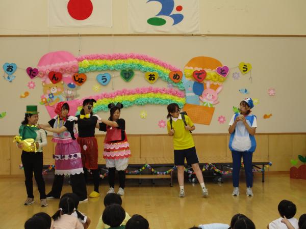 職員劇『金のがちょう』