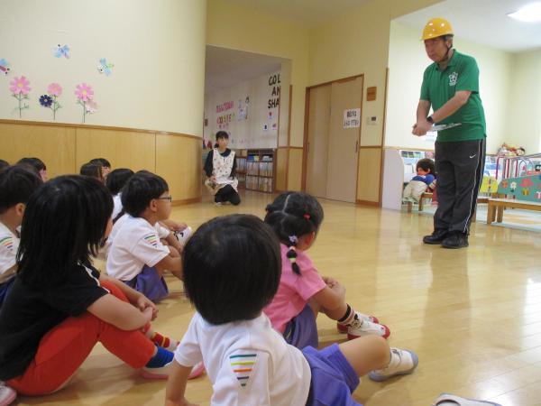 避難訓練の集会