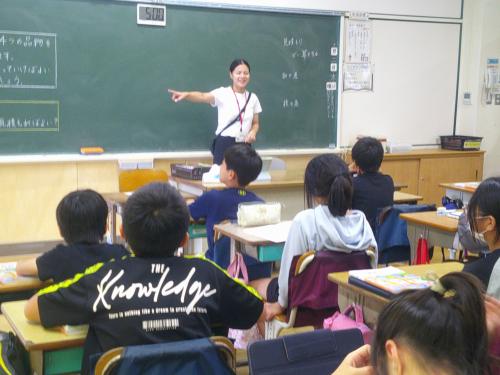 相互授業参観(4年生・5年生)が行われました!!!(o^―^o)