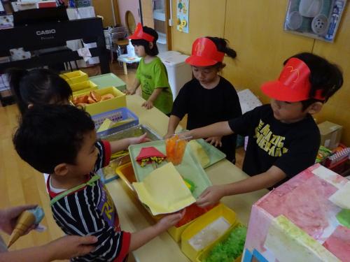 ごっこ遊び🍔👻