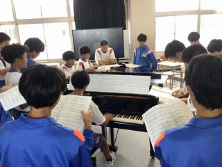 音楽室から歌声 ~合唱コンクールに向けて~