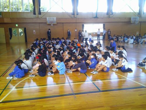 1学期の終業式です!!(o^―^o)