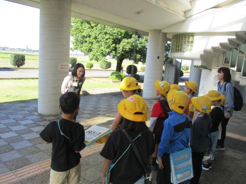 2年生 校外学習(町探検)