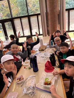 5年 宿泊学習 楽しみの昼食です