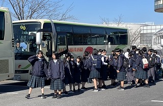 2年生校外学習14「空飛ぶ学び舎ラボ」