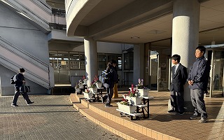 さわやかにあいさつ