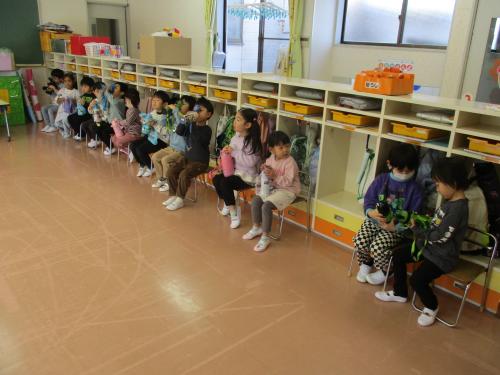 友達が増えたよ✨(ぶどう組)