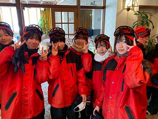 スキー宿泊学習9 スキーウェアをレンタル