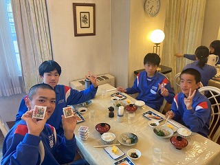 スキー宿泊学習25 たくさん食べてね