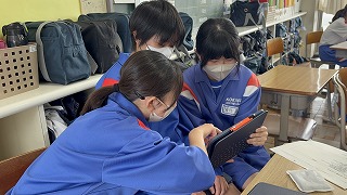 中学生、母校訪問の準備進む ―「恋愛」質問にも真剣回答―