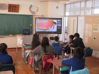 2月18日 考える理科スタディチャンネルに取り組みました!(5・6年理科)