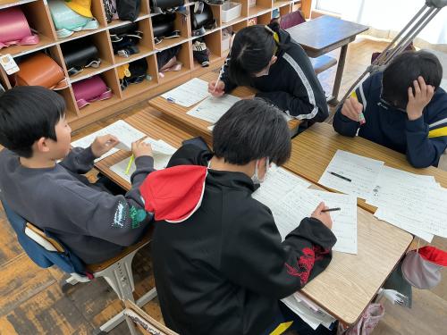 国語 「調べたことを報告しよう」