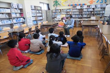 ホットケーキおはなしの会さんによる読み聞かせ